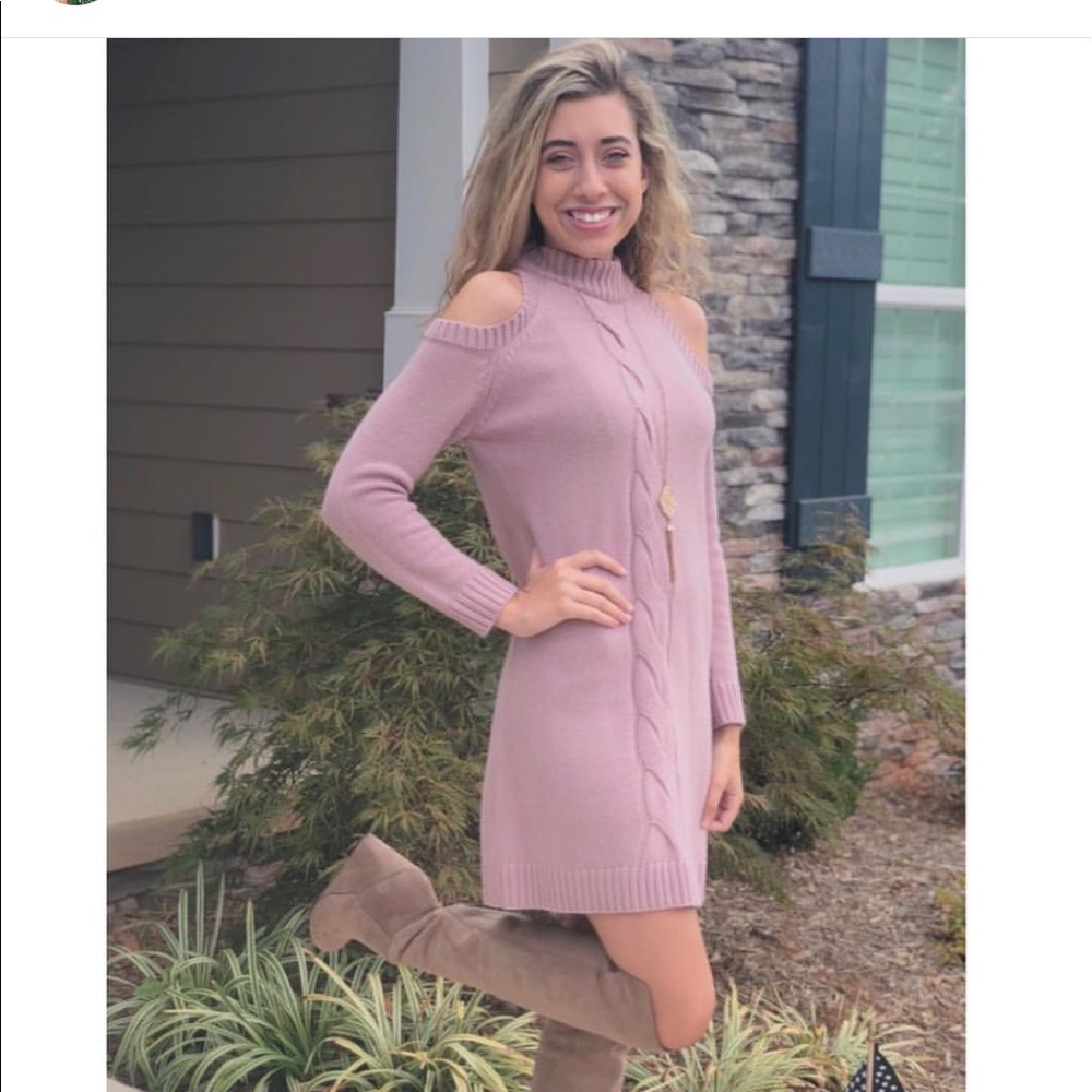 Dress - Picture 2 of 4